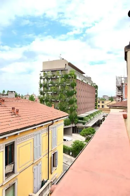 Old Milan Central Home 0*,